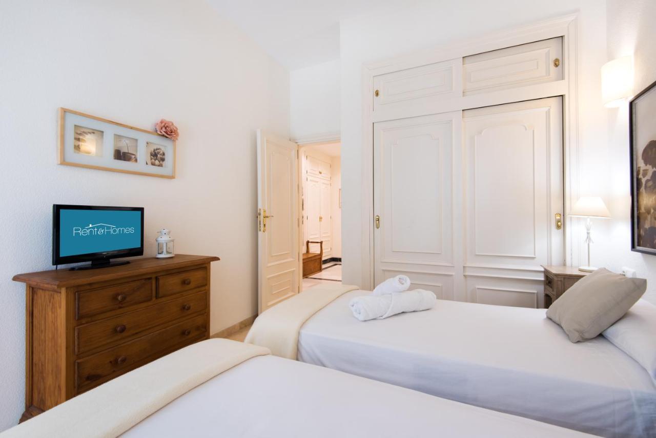 Rentandhomes Beachfront Marbella Center Zewnętrze zdjęcie